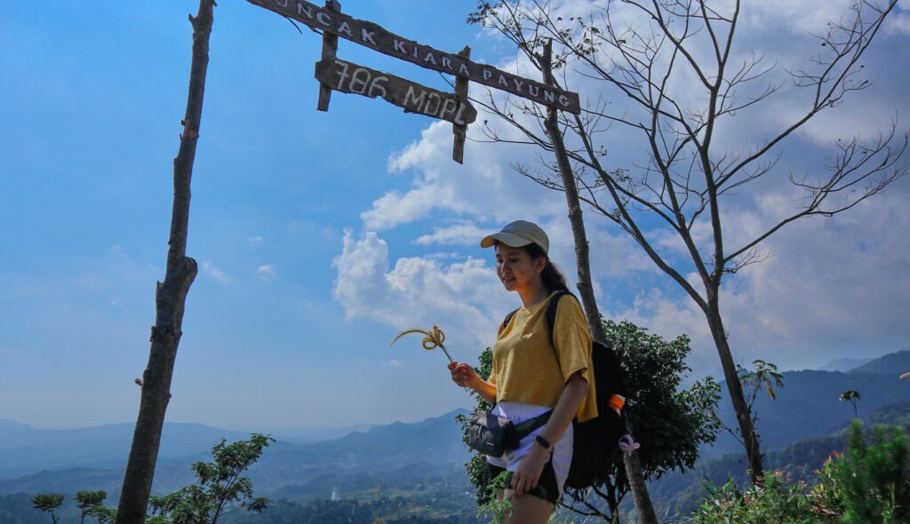 Bukit Paniisan Trekking Sentul Hiking Sentul 846 Mdpl